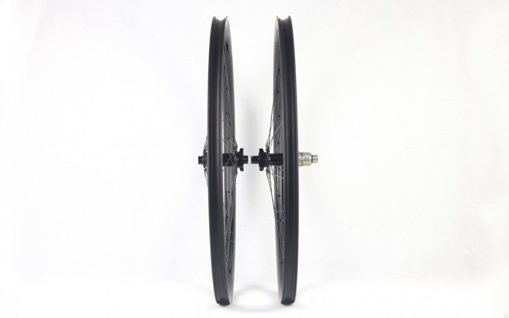 tubeless compatible