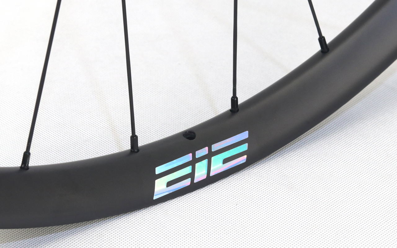 29er-I28-D23-asymmetric-mountain-bike-XC-carbon-wheels-3