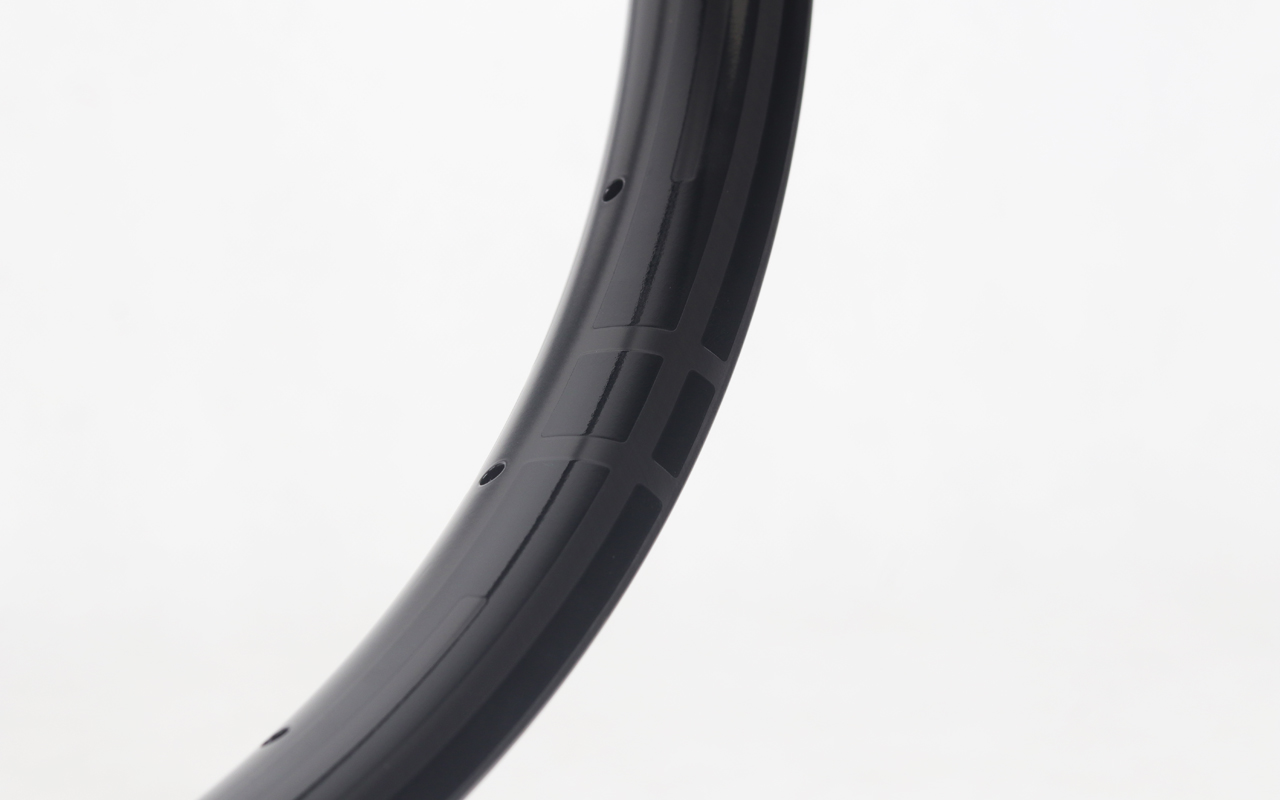 29er-I30-D18.5-asymmetric-mountain-bike-hookless-AM-carbon-rims-3