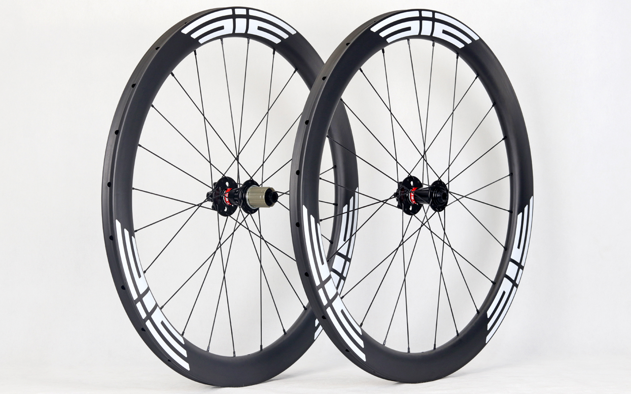 700c-I26-D50-symmetric-road-bike-tubular-carbon-wheels-2